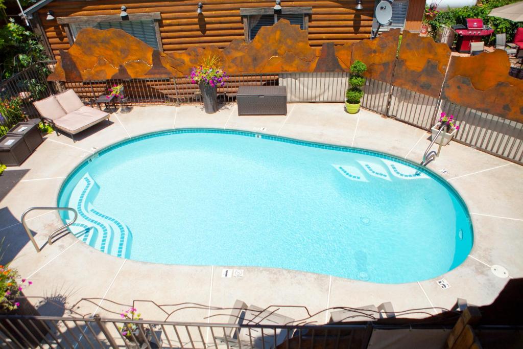 canyons boutique hotel grand canyon hotels pool