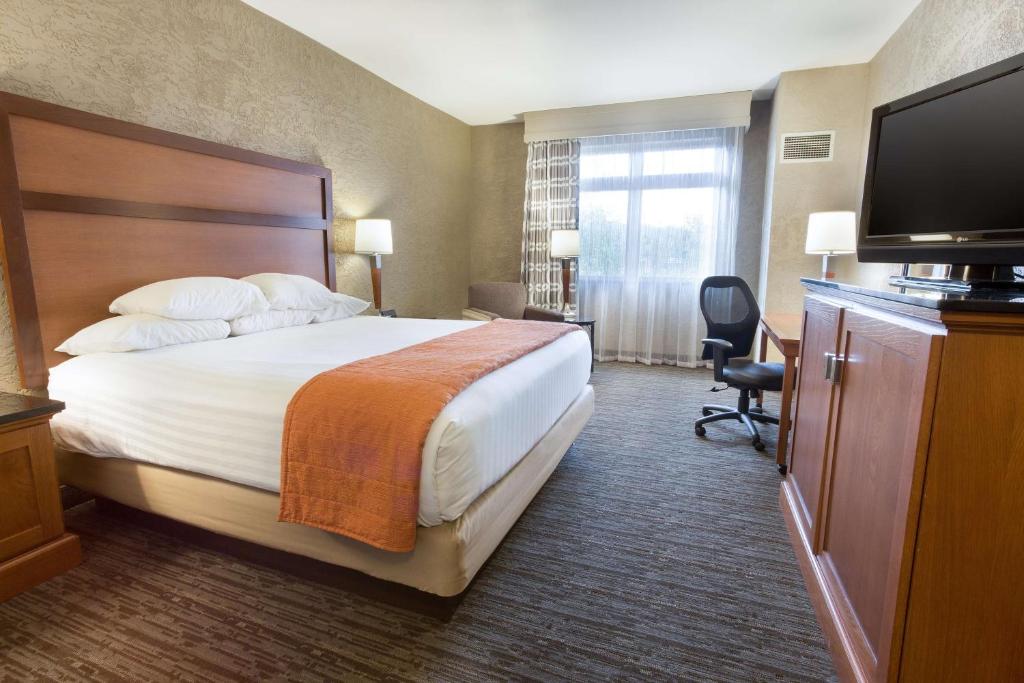 Drury Inn & Suites Flagstaff Hotels near grand canyon